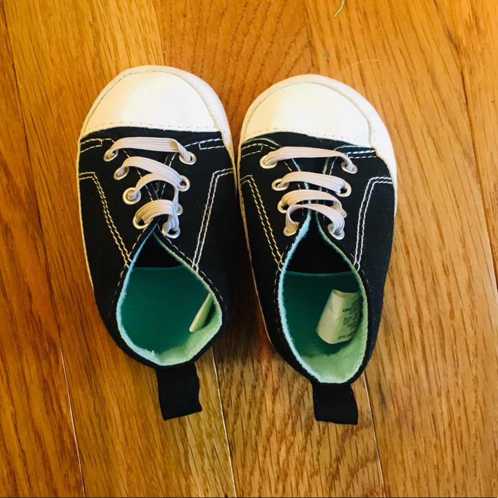 💙 4 for $20 Baby Shoes (Set of 3) - Picture 5 of 8